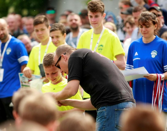 skola-futbalu-cup-sutaz-o-audi-cup-preberanie-vyhry